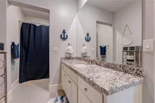 2111 Saxon Dr, Houston, TX 77018 - Photo 35