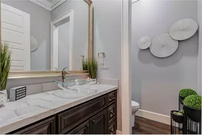 2111 Saxon Drive, Houston, TX 77018 - Photo 9