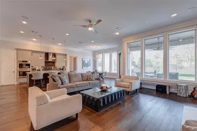 2111 Saxon Drive, Houston, TX 77018 - Photo 13