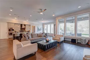 2111 Saxon Dr, Houston, TX 77018 - Photo 13