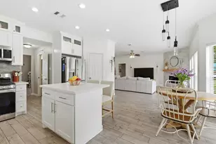 2402 Daytona Ct, Friendswood, TX 77546 - Photo 9