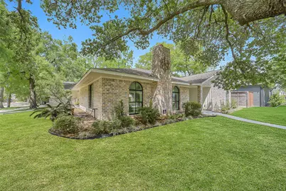 10726 Riverview Drive, Houston, TX 77042 - Photo 3