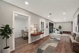 10726 Riverview Dr, Houston, TX 77042 - Photo 9