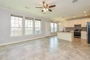 3153 Christie St, Houston, TX 77026 - Photo 9