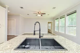 3153 Christie St, Houston, TX 77026 - Photo 15