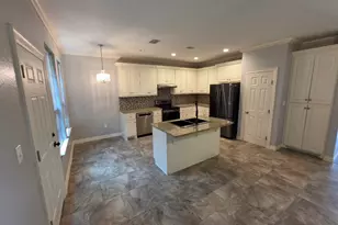 3153 Christie St, Houston, TX 77026 - Photo 3