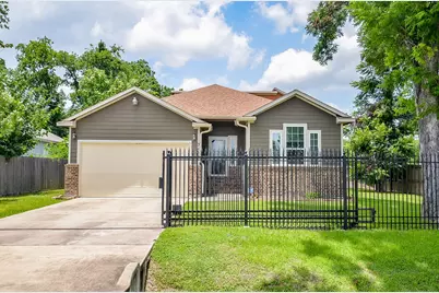 3153 Christie Street, Houston, TX 77026 - Photo 3