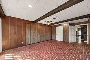 6710 Burning Tree Dr, Houston, TX 77036 - Photo 37