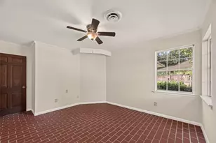 6710 Burning Tree Dr, Houston, TX 77036 - Photo 43