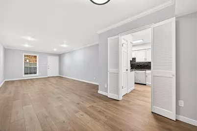 359 N Post Oak Lane #127, Houston, TX 77024 - Photo 9