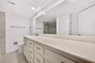 359 N Post Oak Ln, Houston, TX 77024 - Photo 21