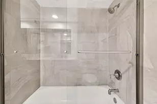 359 N Post Oak Ln, Houston, TX 77024 - Photo 23