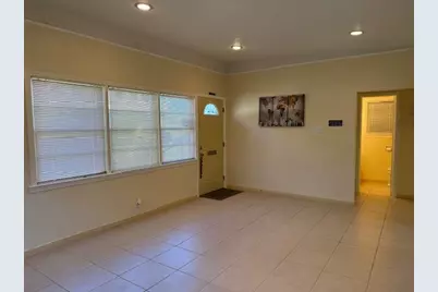 3905 Avenue R, Galveston, TX 77550 - Photo 9