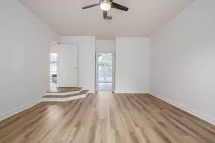 11322 Del Monte Dr, Houston, TX 77077 - Photo 9