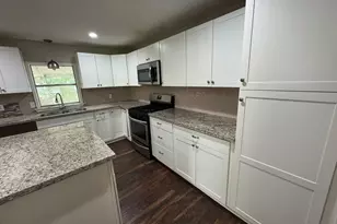 721 E Emily Ave, Wharton, TX 77488 - Photo 3