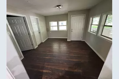 721 E Emily Avenue, Wharton, TX 77488 - Photo 5