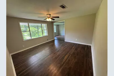 721 E Emily Avenue, Wharton, TX 77488 - Photo 7