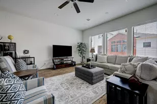 1016 Green Kensington Dr, Houston, TX 77008 - Photo 13