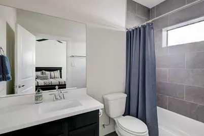 1016 Green Kensington Drive, Houston, TX 77008 - Photo 27