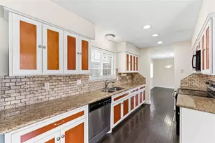 3415 Honey Creek Dr, Houston, TX 77082 - Photo 9