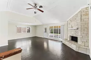 3415 Honey Creek Dr, Houston, TX 77082 - Photo 5