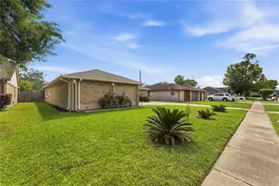 3415 Honey Creek Dr, Houston, TX 77082 - Photo 27