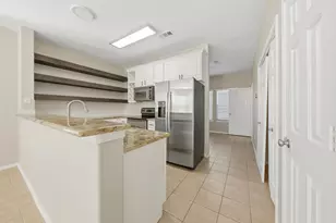 1929 Kemah Village Dr, Kemah, TX 77565 - Photo 5