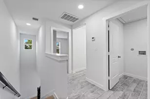 913 Turner Dr, Houston, TX 77076 - Photo 9