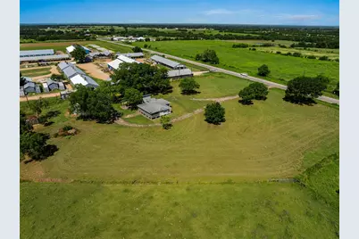 1619 Tx-237, Round Top, TX 78954 - Photo 17