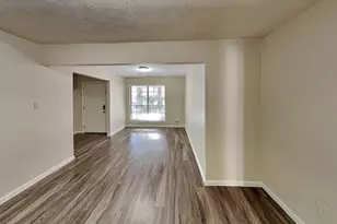 2239 Middle Creek Dr, Houston, TX 77339 - Photo 7