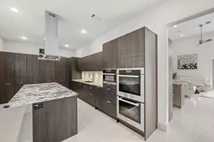 11511 Royal Plain Ave, Houston, TX 77082 - Photo 21