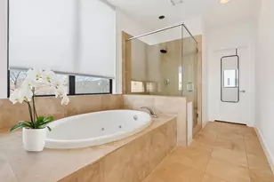 731 Reinerman St, Houston, TX 77007 - Photo 17