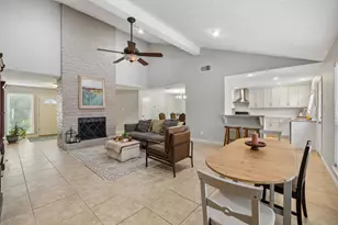 3119 Shawnee Dr, Sugar Land, TX 77479 - Photo 7