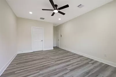 9807 Bamboo Road #B, Houston, TX 77041 - Photo 11