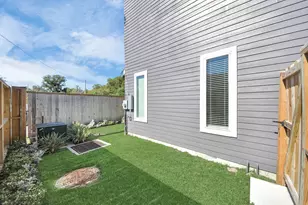 864 Paul Quinn St, Houston, TX 77091 - Photo 31