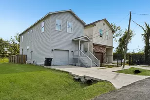 2206 Abernathy St, Houston, TX 77026 - Photo 33