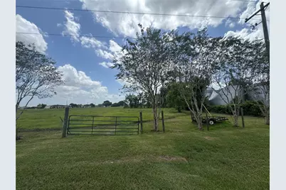 1202 County Road 49, Angleton, TX 77515 - Photo 5