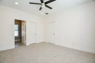 955 W 24th St, Houston, TX 77008 - Photo 29