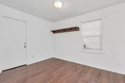 619 E Park Street, Sugar Land, TX 77498 - Photo 11
