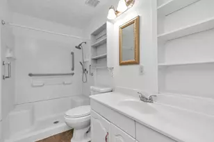 619 E Park St, Sugar Land, TX 77498 - Photo 9