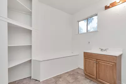 619 E Park Street, Sugar Land, TX 77498 - Photo 17