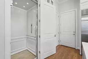 259 Green Blvd, Shenandoah, TX 77384 - Photo 21