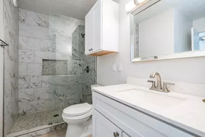 203 Lakeview Terrace #B, Montgomery, TX 77356 - Photo 11