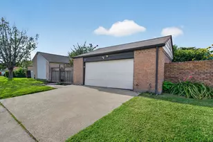 6 Quailwood Dr, Baytown, TX 77521 - Photo 3