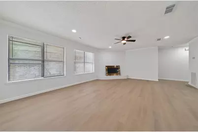6 Quailwood Drive, Baytown, TX 77521 - Photo 9