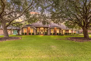 1100 Dawnwood, Orange, TX 77632 - Photo 1
