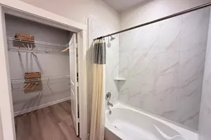 1610 Campbell Rd, Houston, TX 77055 - Photo 5