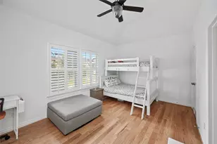 4021 Glenshire St, Houston, TX 77025 - Photo 35