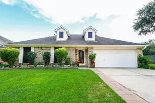 5233 Ridgecrest Dr, La Porte, TX 77571 - Photo 1