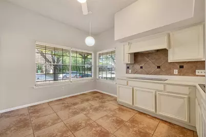 11415 Chariot Drive, Stafford, TX 77477 - Photo 9